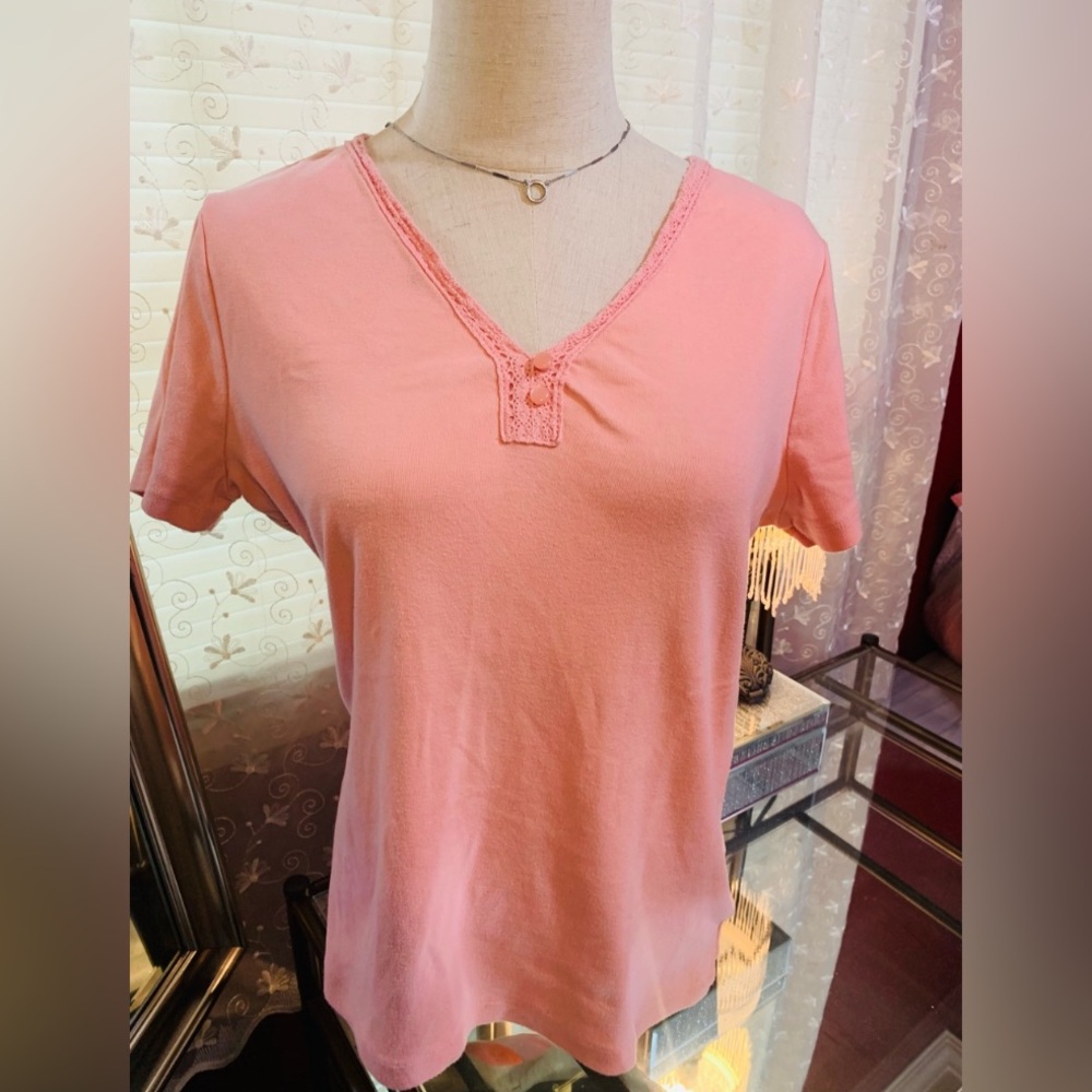 Basic Editions Pink V-Neck Short Sleeve Top with Lace Trim
